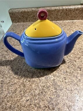 Vintage 1980s Lindt-Stymeist Colorways Japanese Memphis Style Ceramic Teapot